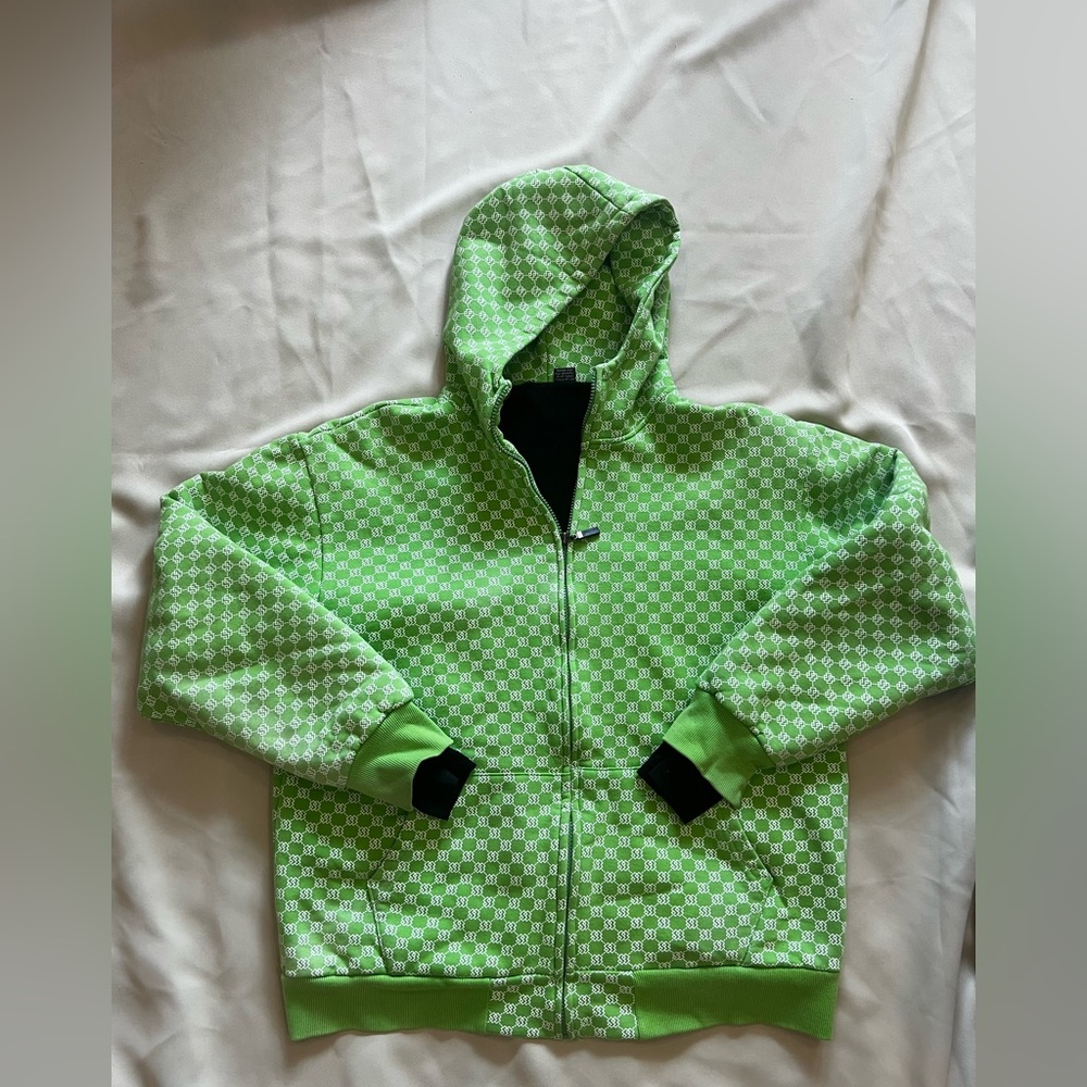 Green Patterned Thick zipped up Hoodie.